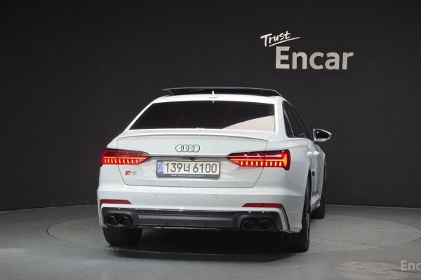 2022 Audi S6 с пробегом 8 779 км