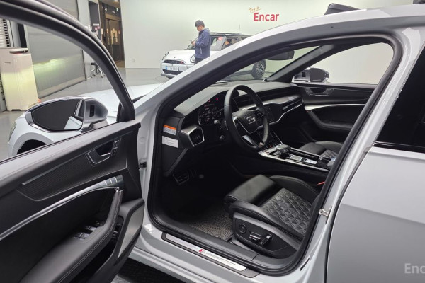 2022 Audi S6 с пробегом 8 779 км