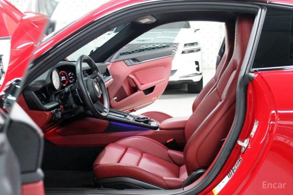2023 Porsche 911 с пробегом 15 000 км