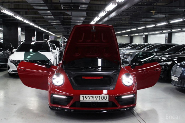 2023 Porsche 911 с пробегом 15 000 км