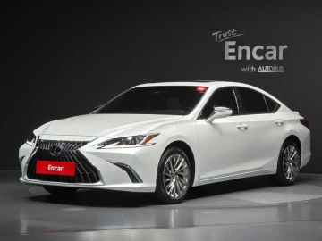 2022 Lexus ES с пробегом 60 536 км