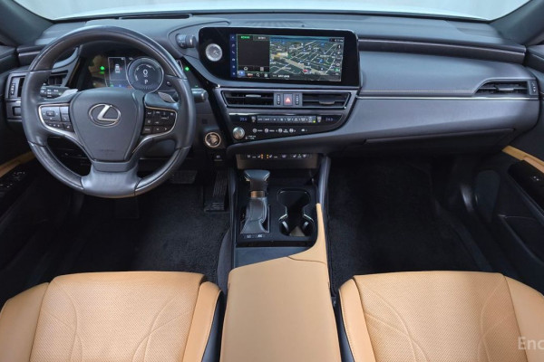 2022 Lexus ES с пробегом 60 536 км