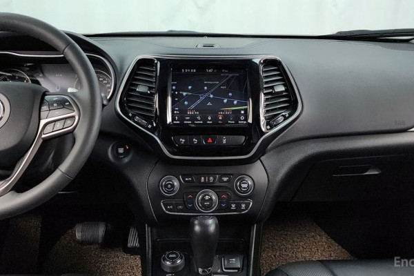 2022 Jeep Cherokee с пробегом 102 399 км