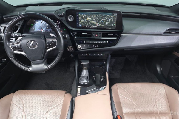 2023 Lexus ES с пробегом 46 258 км
