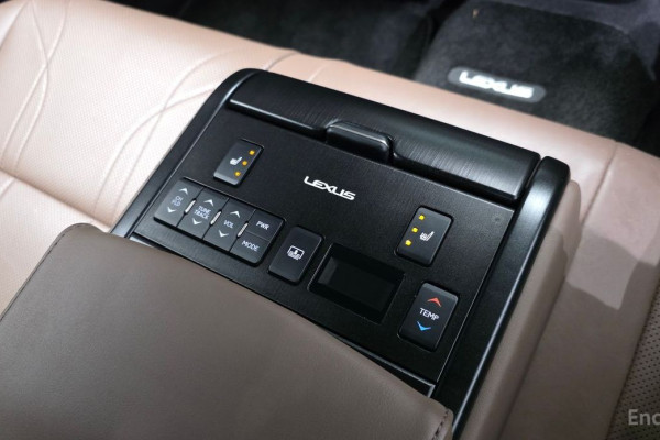 2023 Lexus ES с пробегом 46 258 км