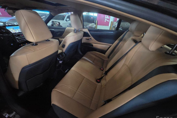 2022 Lexus ES с пробегом 96 620 км