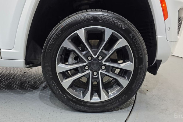 2022 Jeep Cherokee с пробегом 48 349 км