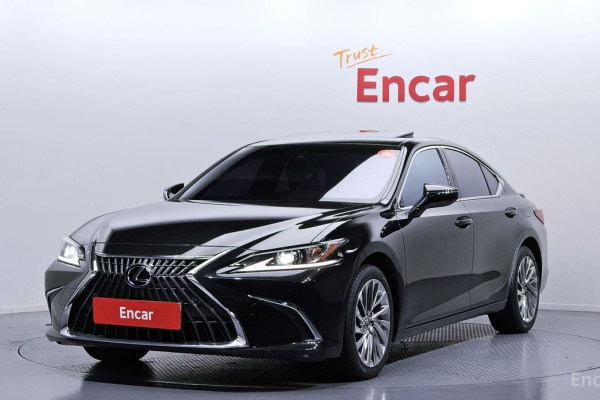 2023 Lexus ES с пробегом 72 334 км