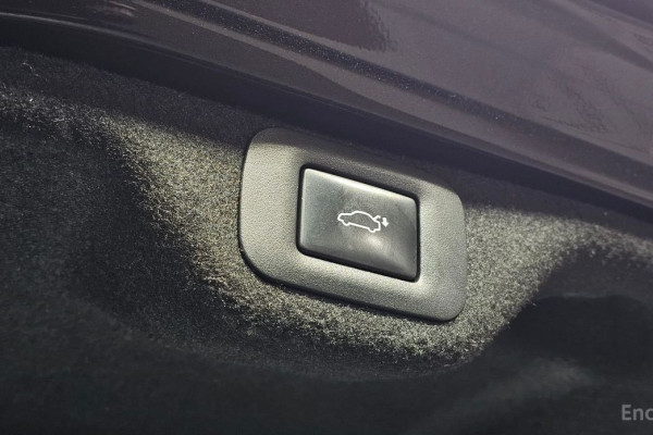 2023 Lexus ES с пробегом 72 334 км