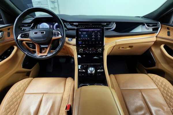 2022 Jeep Cherokee с пробегом 25 733 км