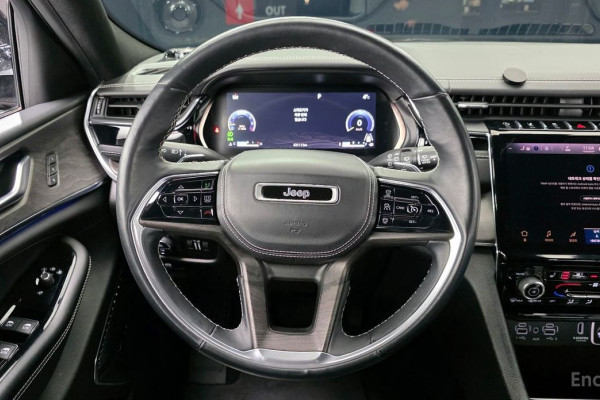 2022 Jeep Cherokee с пробегом 43 111 км