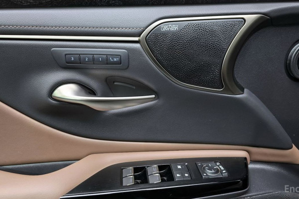 2023 Lexus ES с пробегом 26 175 км