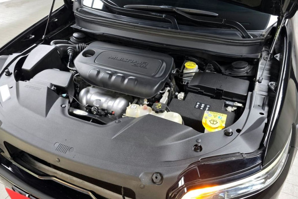 2022 Jeep Cherokee с пробегом 23 770 км