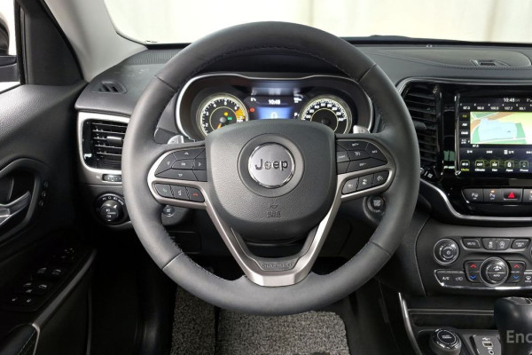 2022 Jeep Cherokee с пробегом 23 770 км