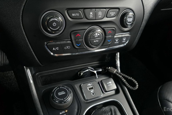 2022 Jeep Cherokee с пробегом 23 770 км