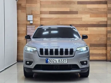 2022 Jeep Cherokee с пробегом 36 027 км