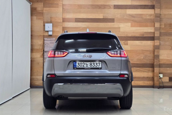 2022 Jeep Cherokee с пробегом 36 027 км