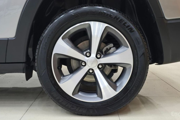 2022 Jeep Cherokee с пробегом 36 027 км