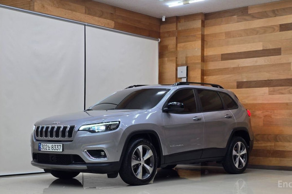 2022 Jeep Cherokee с пробегом 36 027 км