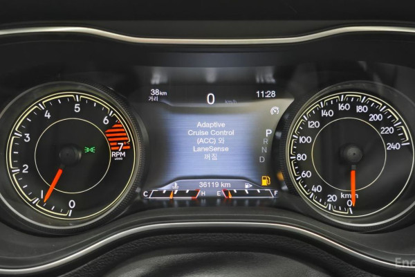 2022 Jeep Cherokee с пробегом 36 027 км