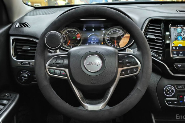 2022 Jeep Cherokee с пробегом 36 027 км