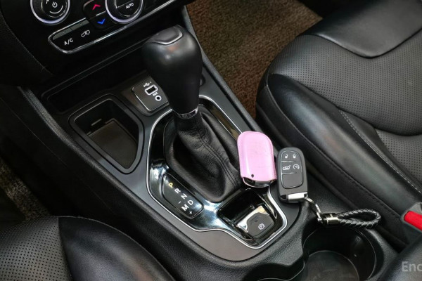 2022 Jeep Cherokee с пробегом 36 027 км