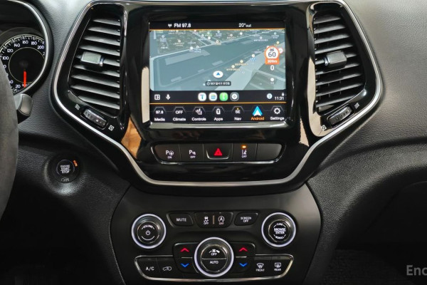 2022 Jeep Cherokee с пробегом 36 027 км