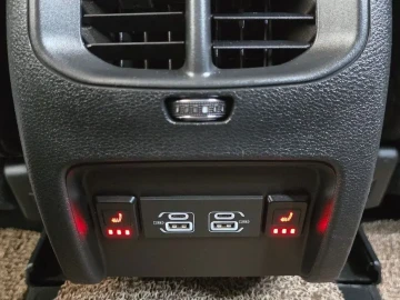 2022 Jeep Cherokee с пробегом 36 027 км