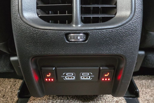 2022 Jeep Cherokee с пробегом 36 027 км