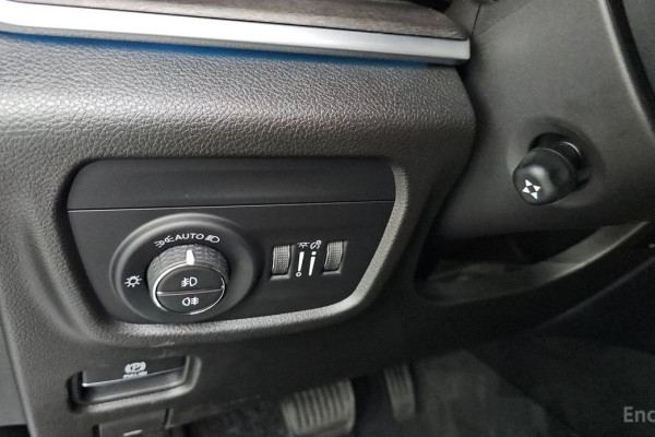 2022 Jeep Cherokee с пробегом 66 644 км