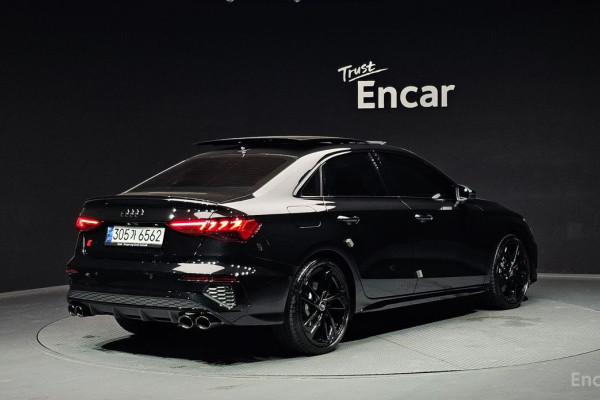 2023 Audi S3 с пробегом 10 040 км