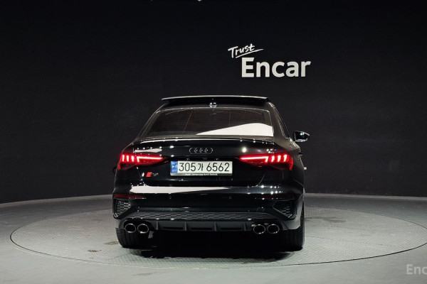 2023 Audi S3 с пробегом 10 040 км