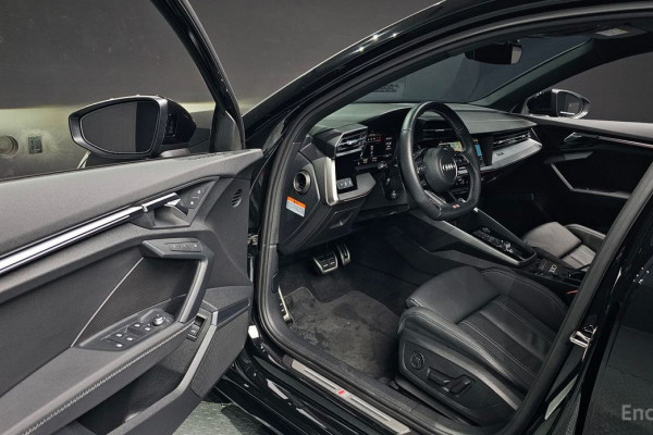 2023 Audi S3 с пробегом 10 040 км