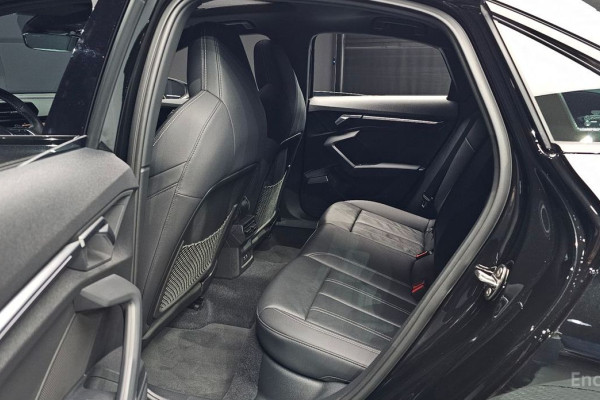 2023 Audi S3 с пробегом 10 040 км