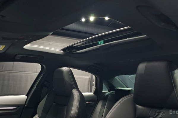 2023 Audi S3 с пробегом 10 040 км