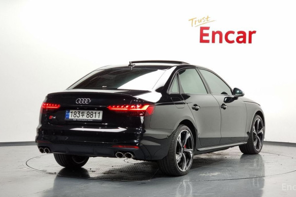 2023 Audi S4 с пробегом 31 991 км