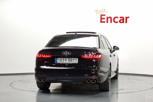 2023 Audi S4 с пробегом 31 991 км