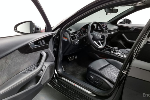 2023 Audi S4 с пробегом 31 991 км