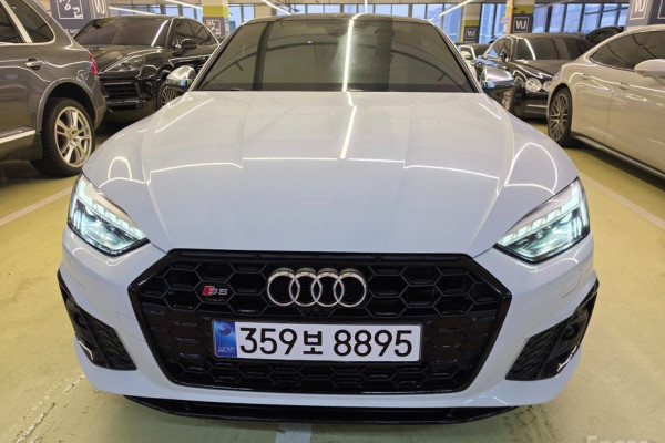 2023 Audi S5 с пробегом 46 000 км