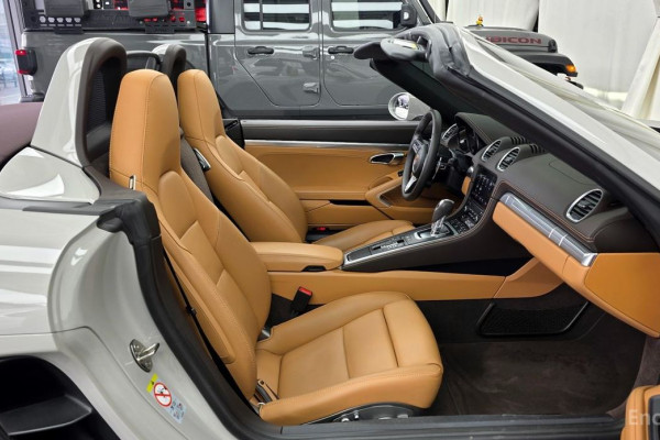 2023 Porsche 718 Spyder с пробегом 15 972 км