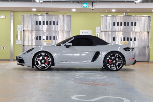 2022 Porsche 718 Spyder с пробегом 10 400 км