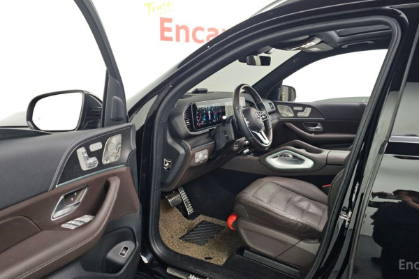 2023 Mercedes-Benz GLS с пробегом 33 106 км