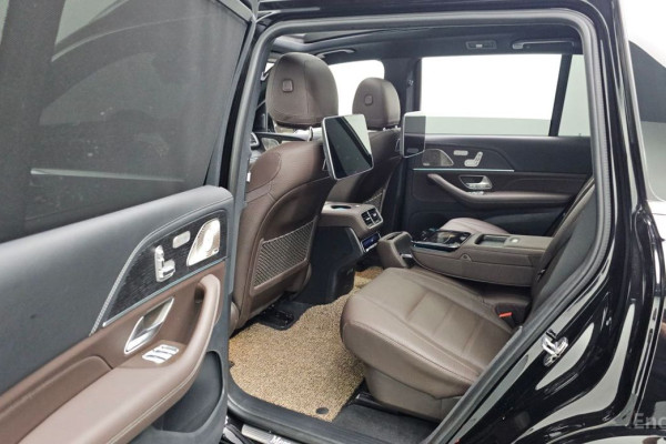 2023 Mercedes-Benz GLS с пробегом 33 106 км