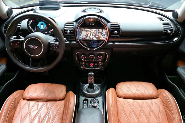 2023 Mini Clubman с пробегом 14 728 км