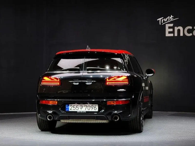 2022 Mini Clubman с пробегом 27 612 км