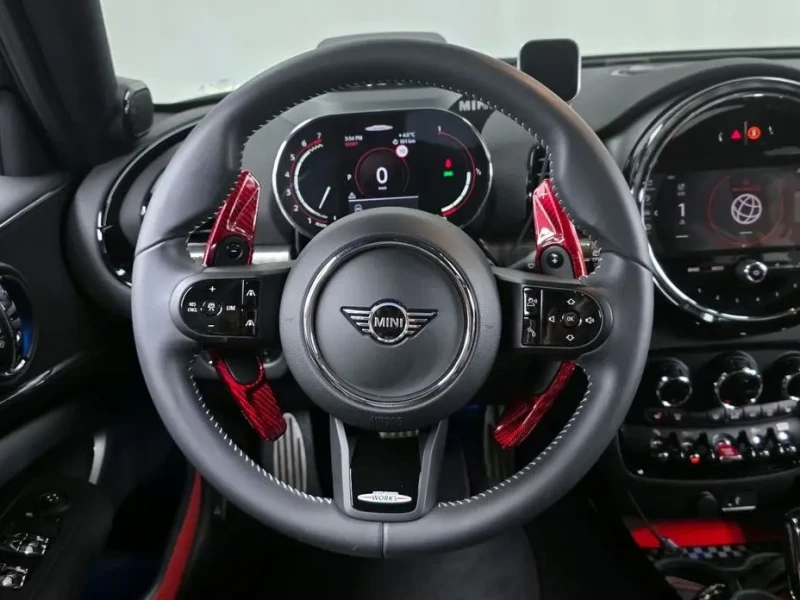 2022 Mini Clubman с пробегом 27 612 км