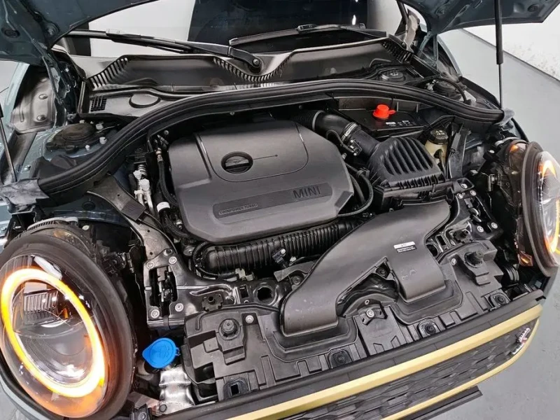 2022 Mini Clubman с пробегом 27 106 км