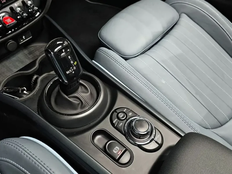2022 Mini Clubman с пробегом 27 106 км