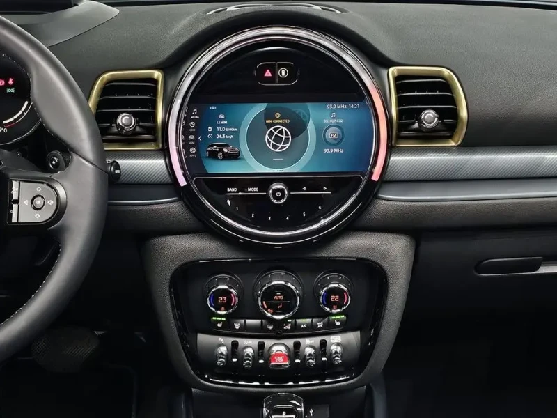 2022 Mini Clubman с пробегом 27 106 км