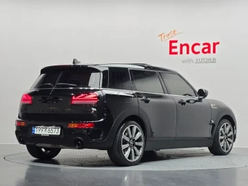 2022 Mini Clubman с пробегом 48 106 км